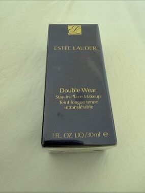 Estee Lauder Double Wear Makeup — 1N0 Porcelain